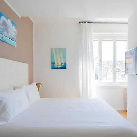 Vis A Vis Apartment