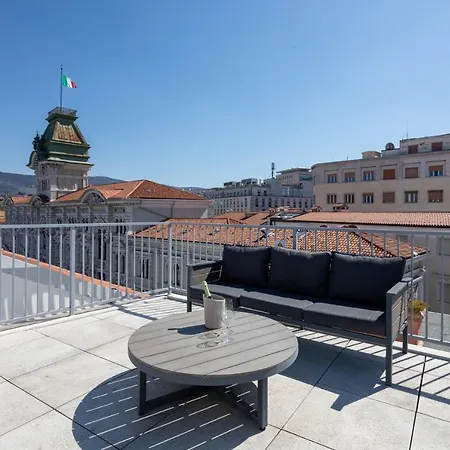 Vis A Vis Apartment *