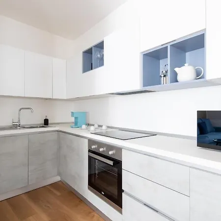 Vis A Vis Apartment *